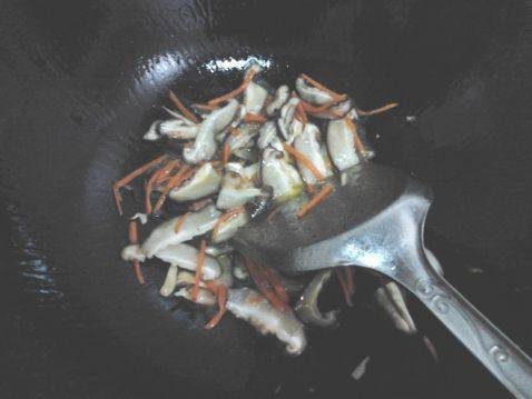 香菇炒豆腐步骤3