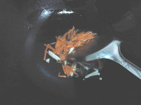 香菇炒豆腐步骤2
