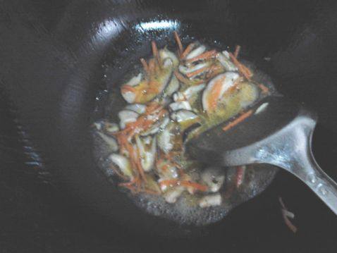 香菇炒豆腐步骤4