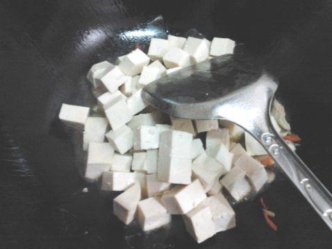 香菇炒豆腐步骤5