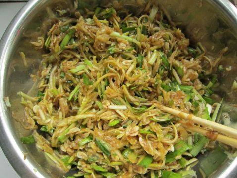韭菜西葫芦馅饼步骤4