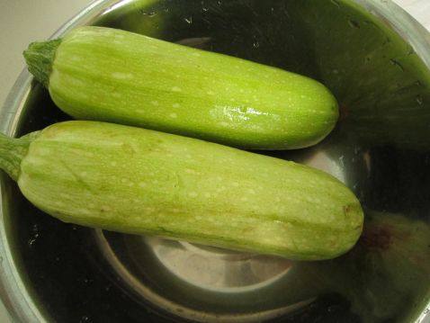 韭菜西葫芦馅饼步骤1