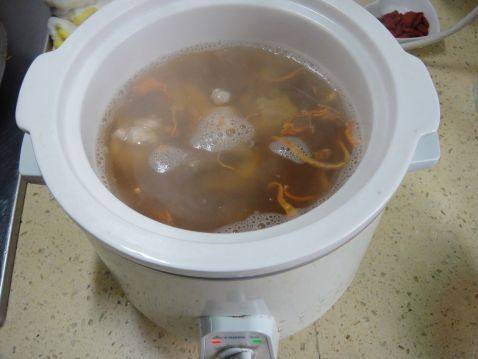 虫草花玉米排骨汤步骤5