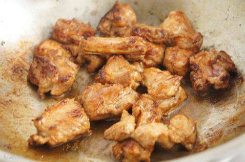 排骨玉米炖豆角步骤5