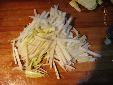 韩式豆酱炒海带丝白菜步骤3