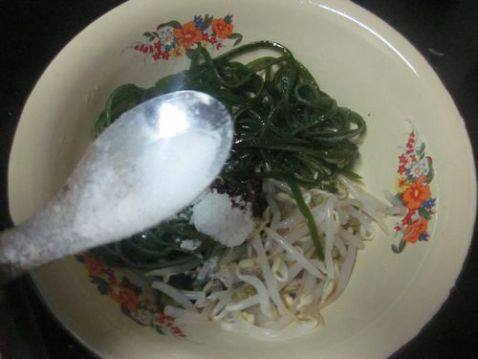 豆芽拌海带步骤4