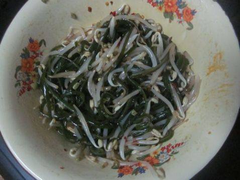 豆芽拌海带步骤8