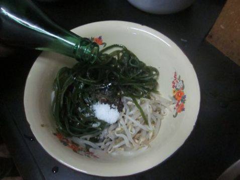 豆芽拌海带步骤5