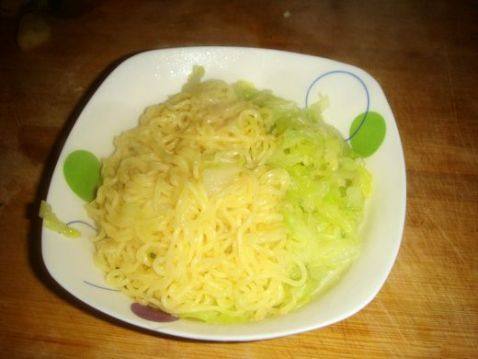 蔬菜拌面步骤7