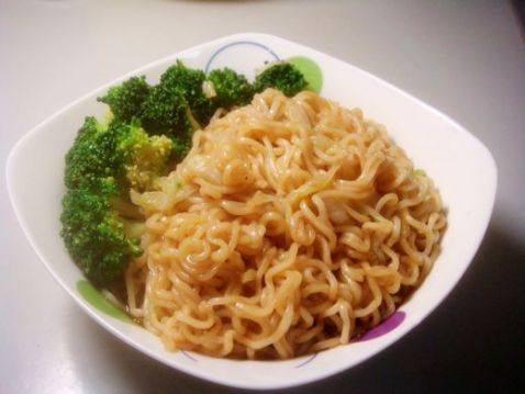 蔬菜拌面步骤10