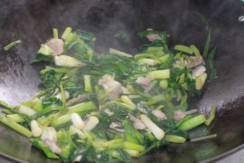 大蒜芹菜炒猪肉步骤7