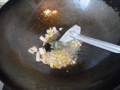 肉末油菜香菇步骤5