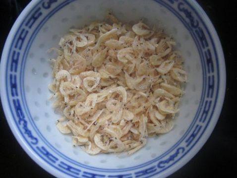 海米炒白菜步骤2