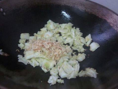 海米炒白菜步骤7