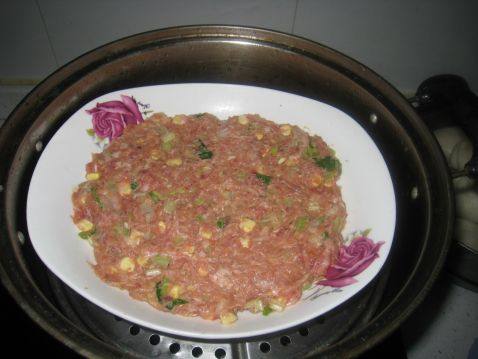 香芹玉米蒸肉饼步骤5