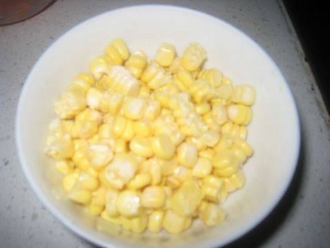 香芹玉米蒸肉饼步骤3