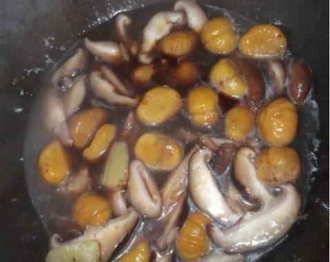 DIY香菇烧栗子步骤8