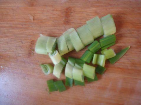 豆腐炒白菜步骤3