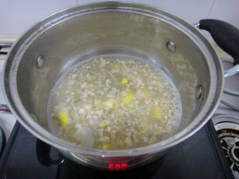 青豆玉米麦片粥步骤3
