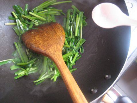 韭菜绿豆芽步骤4