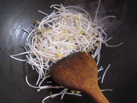 韭菜绿豆芽步骤5
