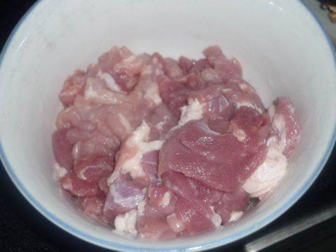 香菇瘦肉汤步骤2