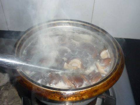 香菇瘦肉汤步骤6