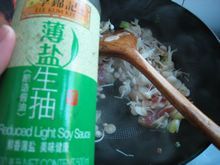 腊肠炒金针蘑白菜步骤9