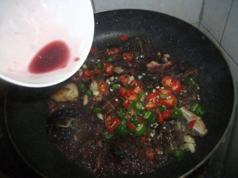 红酒煎香菇步骤7