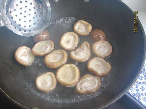 卤香菇步骤2