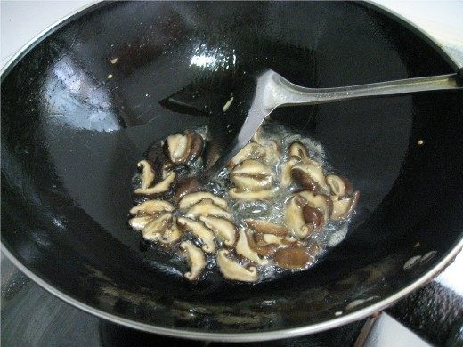 香菇白菜步骤1