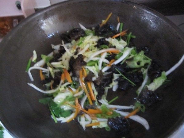 有机蔬菜炒面步骤5