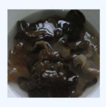 香拌黑木耳步骤1