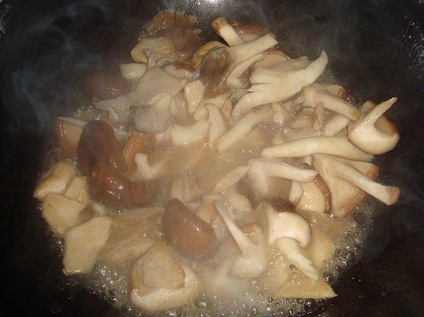 炒三鲜步骤6