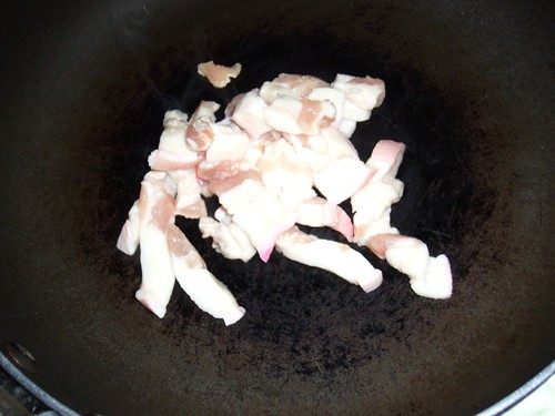香菇虹豆炒五花肉-首步骤2