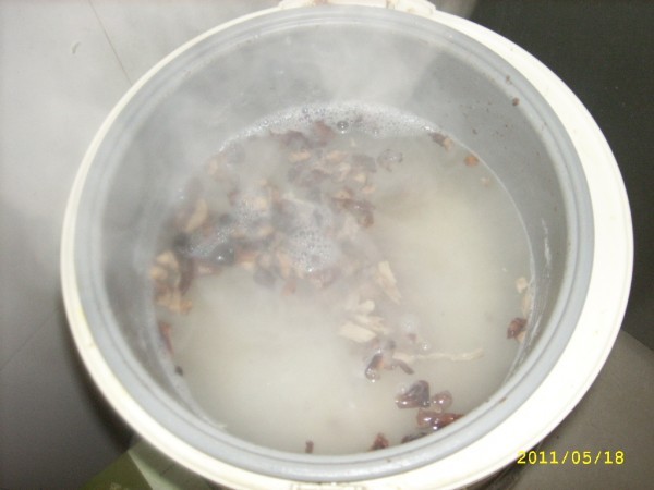 鸡丁香菇营养粥步骤5
