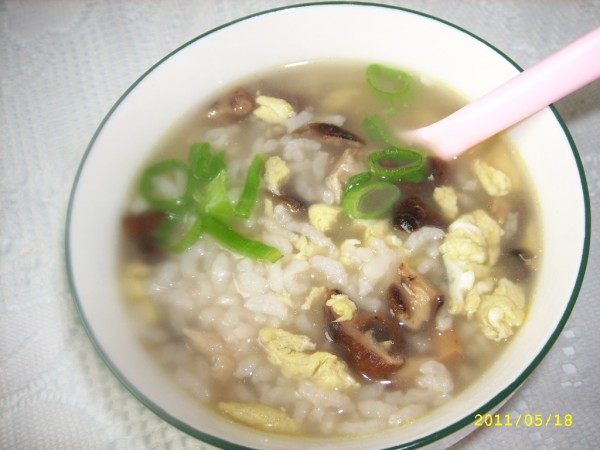 鸡丁香菇营养粥步骤7