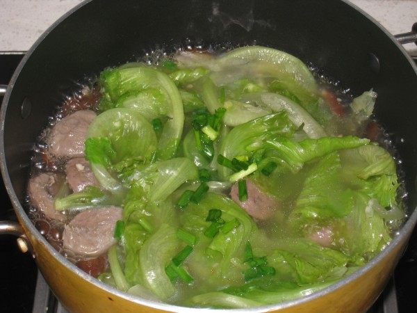 牛筋丸香菇生菜汤步骤6
