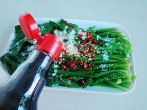 油泼菠菜步骤8