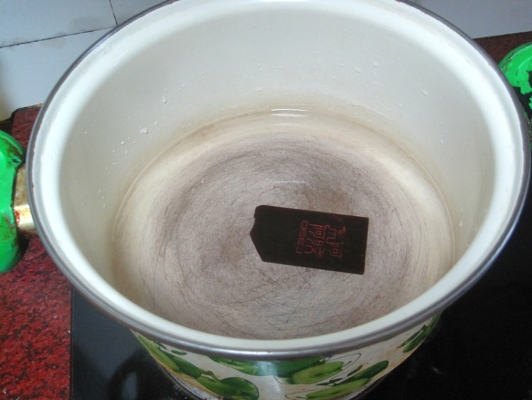 阿胶蛋花糖水步骤1