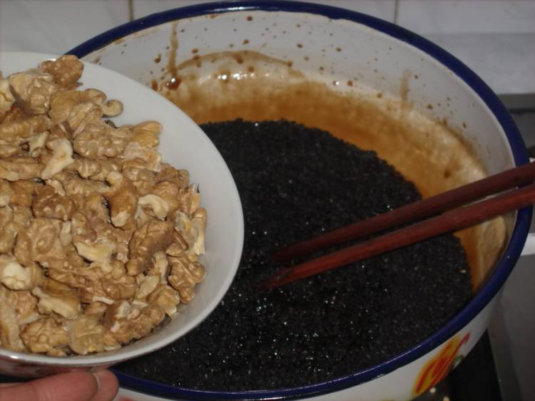 黑芝麻核桃阿胶条步骤7