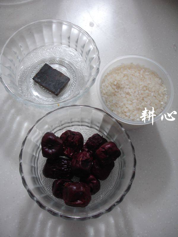 大枣阿胶粥步骤1