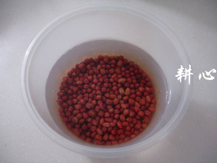 红豆莲藕汤步骤2