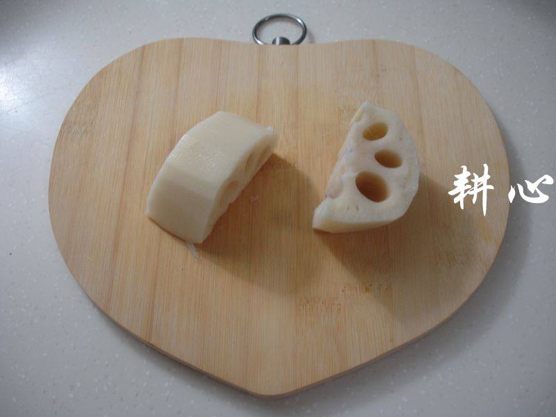 红豆莲藕汤步骤3