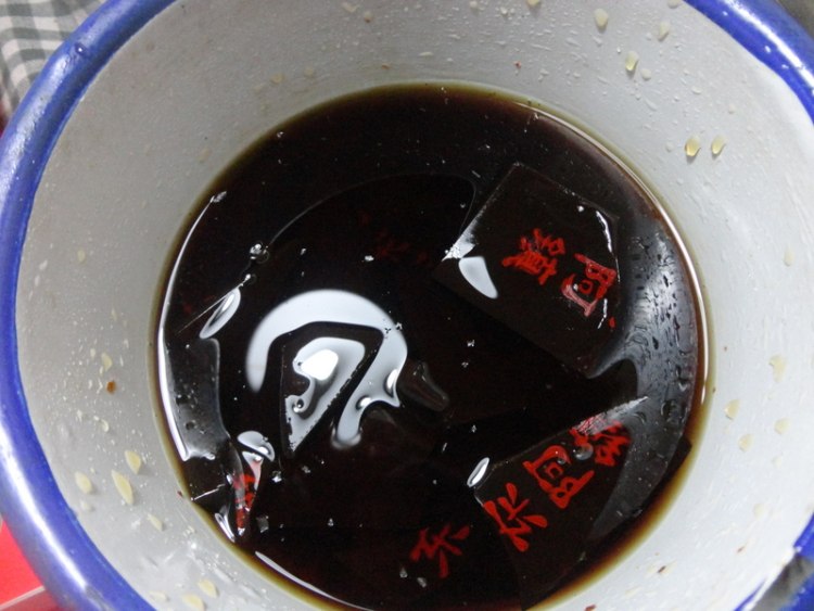 芝麻核桃阿胶膏步骤1