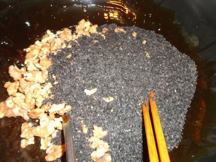 芝麻核桃阿胶膏步骤9