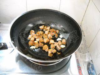 菱角花生炖牛肉步骤6