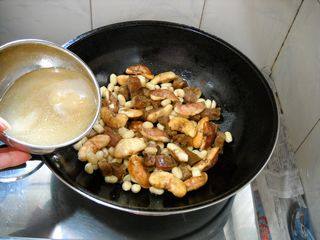菱角花生炖牛肉步骤9
