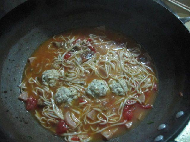 西红柿鸡肉烩面条步骤9