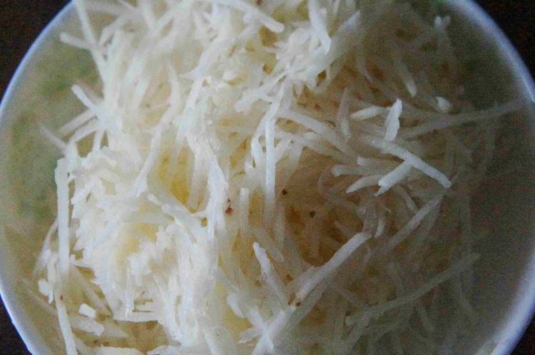 素炒绿豆芽步骤2